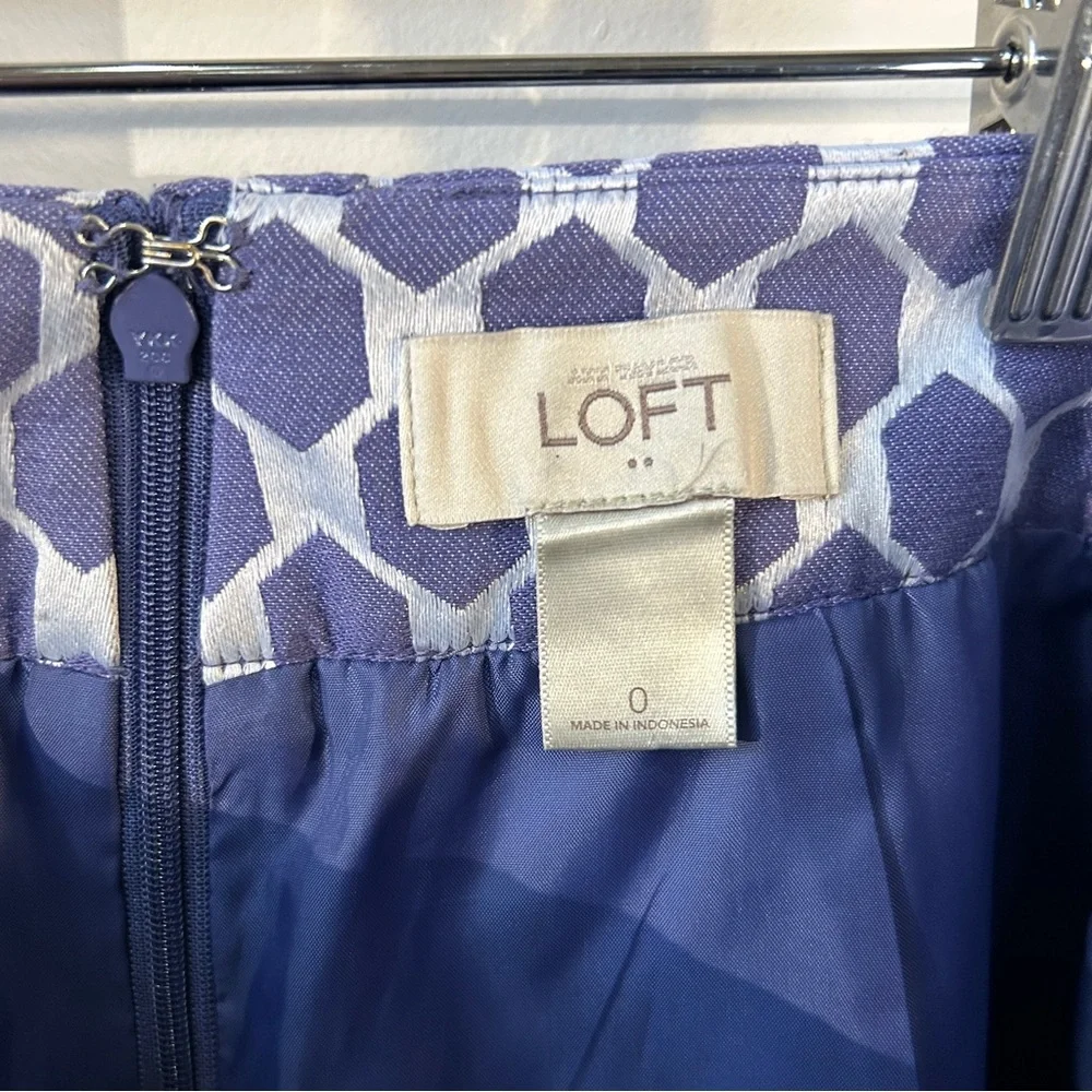 LAST CHANCE Ann Taylor Loft Purple Geometric Design Pencil Skirt size 0 - Picture 7 of 7
